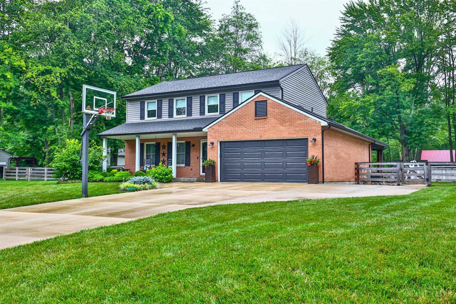 Property Photo: 1141 Deerhaven Court OH 45140