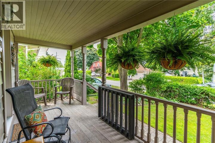 Property Photo:  891 McDonald Avenue  ON N2Z 1A5 