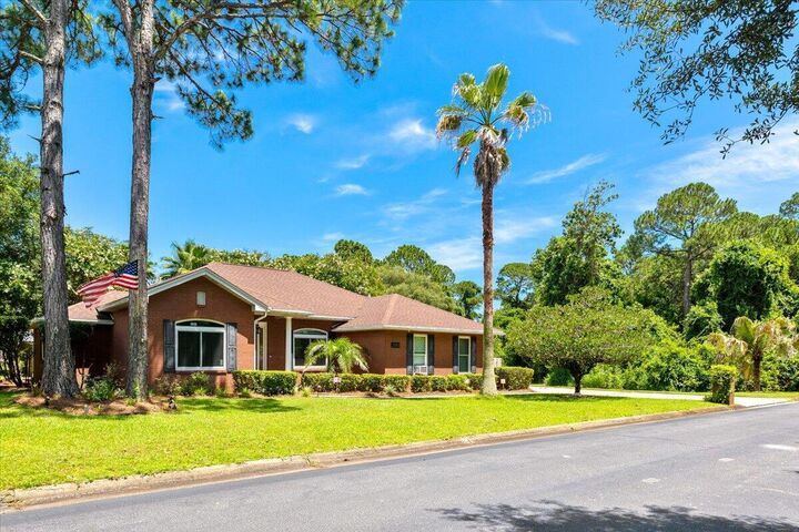 Property Photo: 2050 Biscayne Boulevard FL 32566