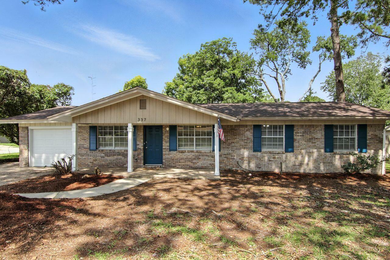 Property Photo: 337 NW Victoria Avenue FL 32548