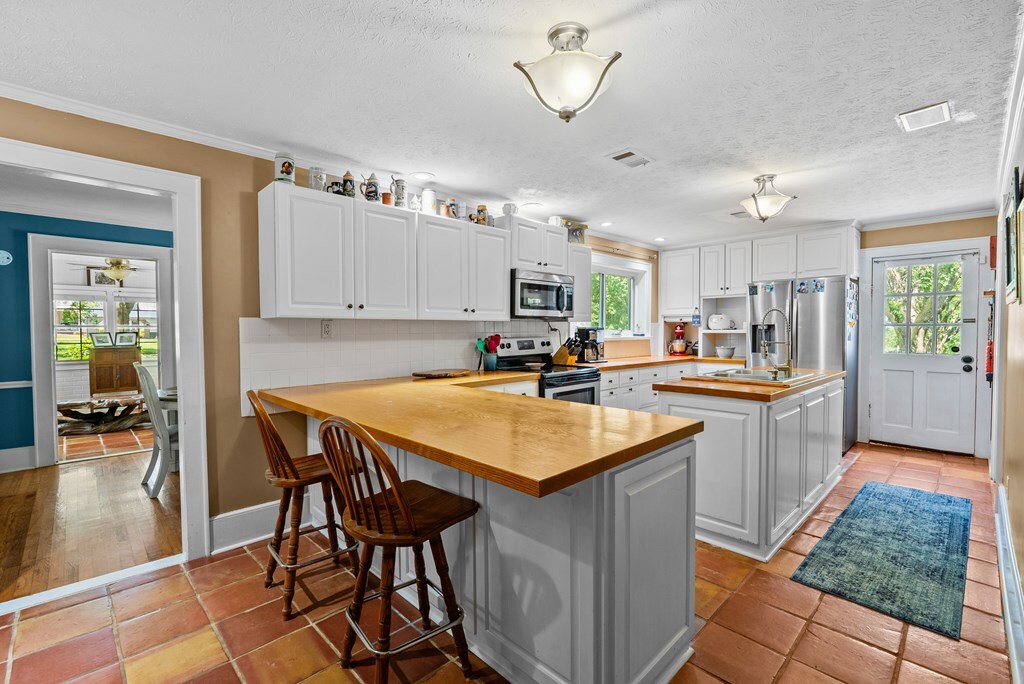 Property Photo:  221 South Broad Street  GA 31803 