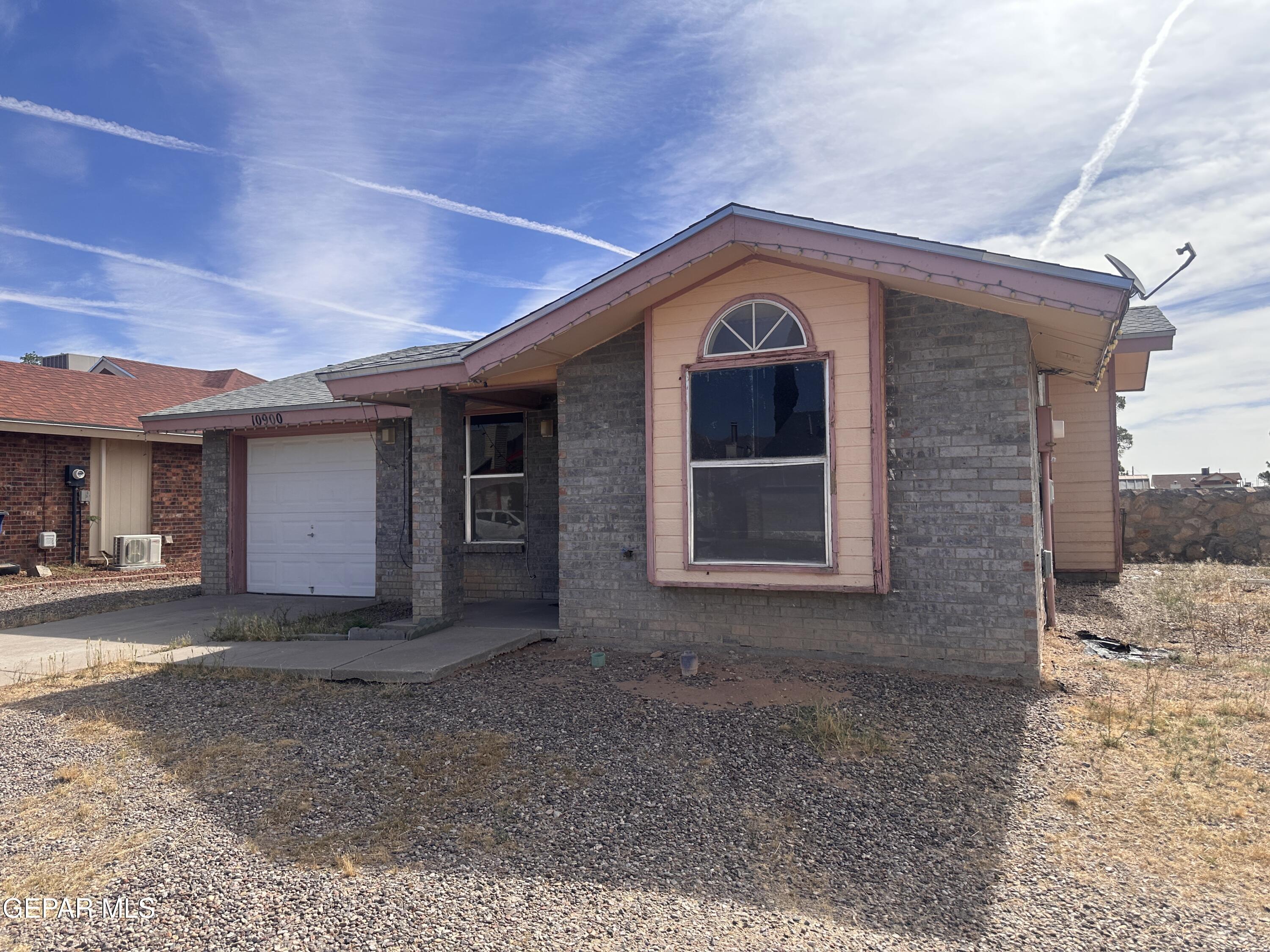 10900 Joe Dimaggio Circle  El Paso TX 79934 photo