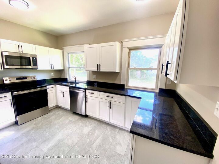 Property Photo: 1919 N East Street MI 48906