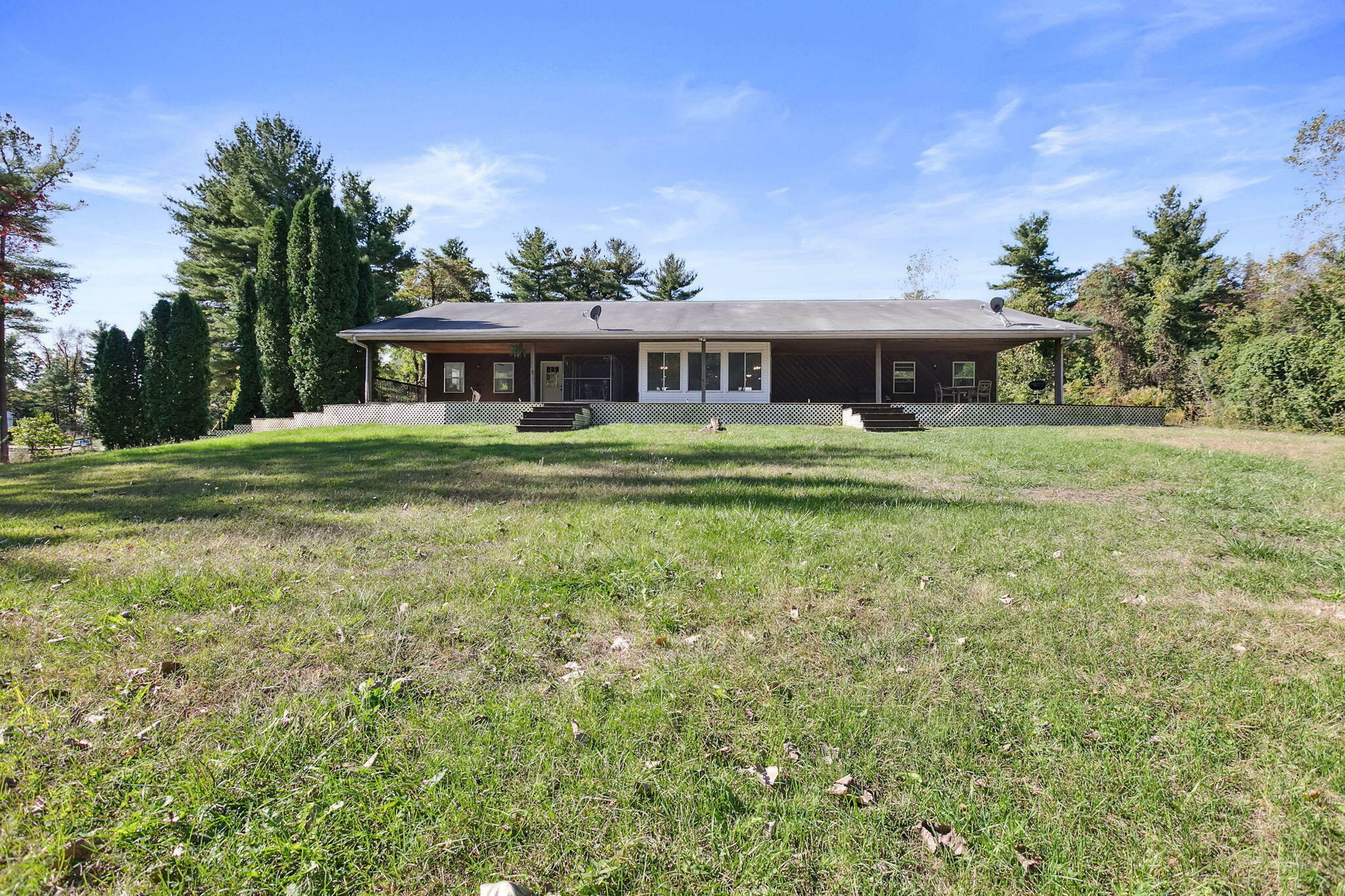 Property Photo:  1931 W 450 North  IN 46350 