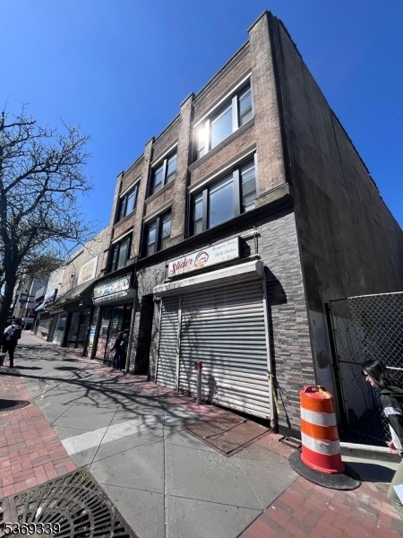 Property Photo: 210 Broad St 3 NJ 07201