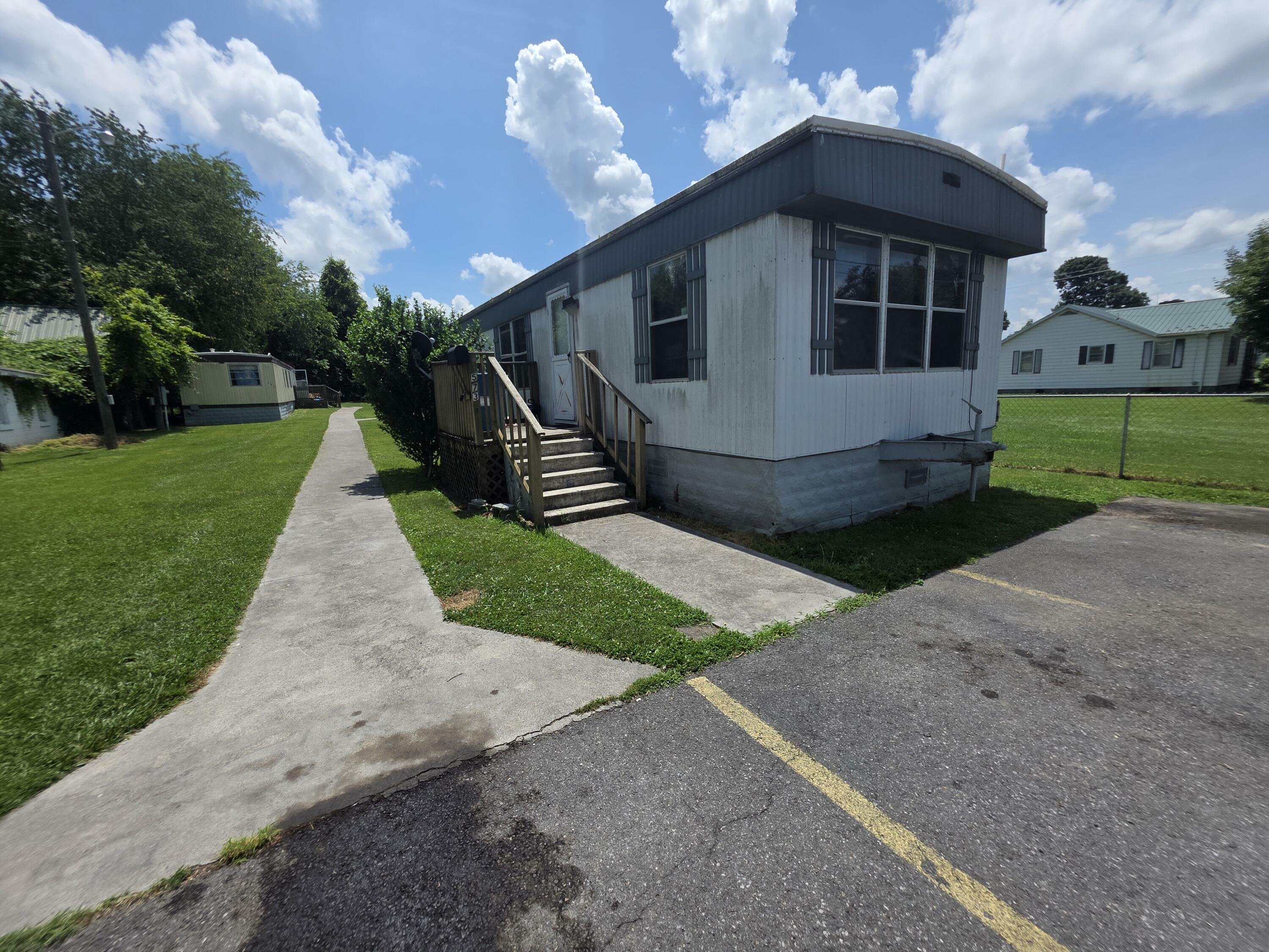 Property Photo: 573 Maplewood Avenue WV 24901