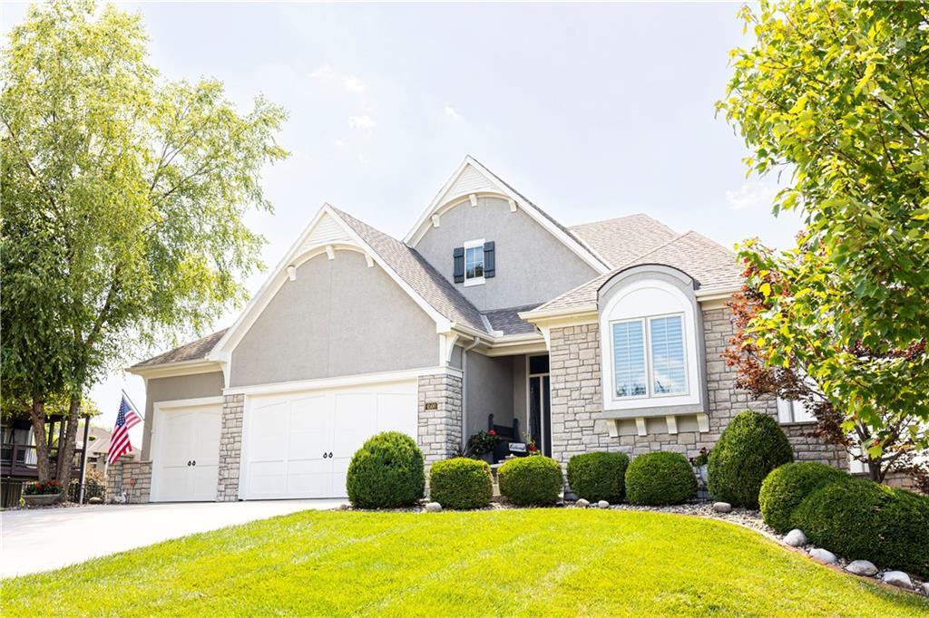 Property Photo: 4500 Parks Summit Terrace MO 64064