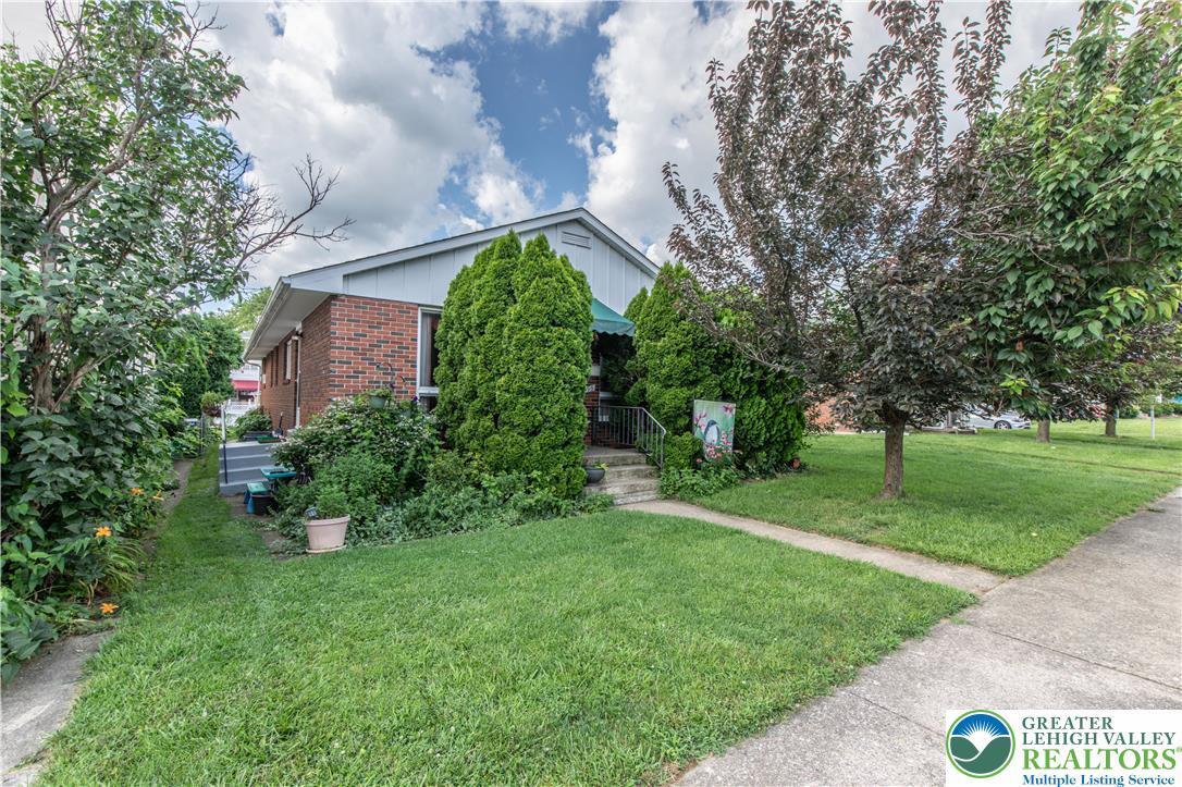 Property Photo:  1919 W Cedar Street  PA 18104 