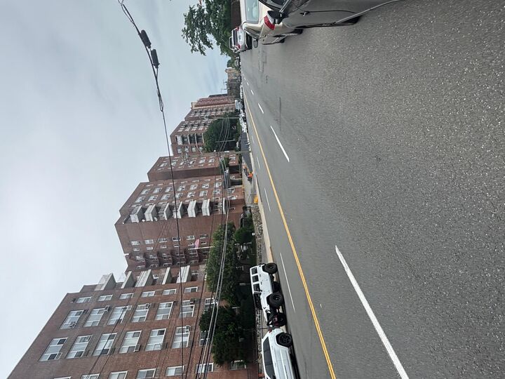 Property Photo:  355 Bronx River Rd 1B  NY 10704 