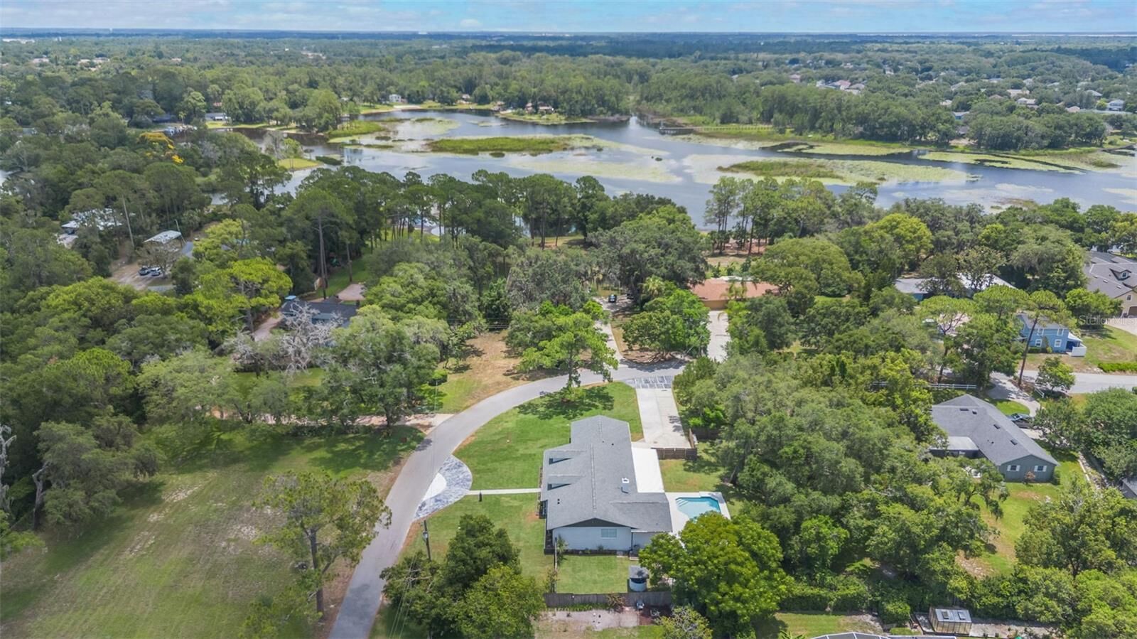 Property Photo:  102 Linda Lane  FL 32746 