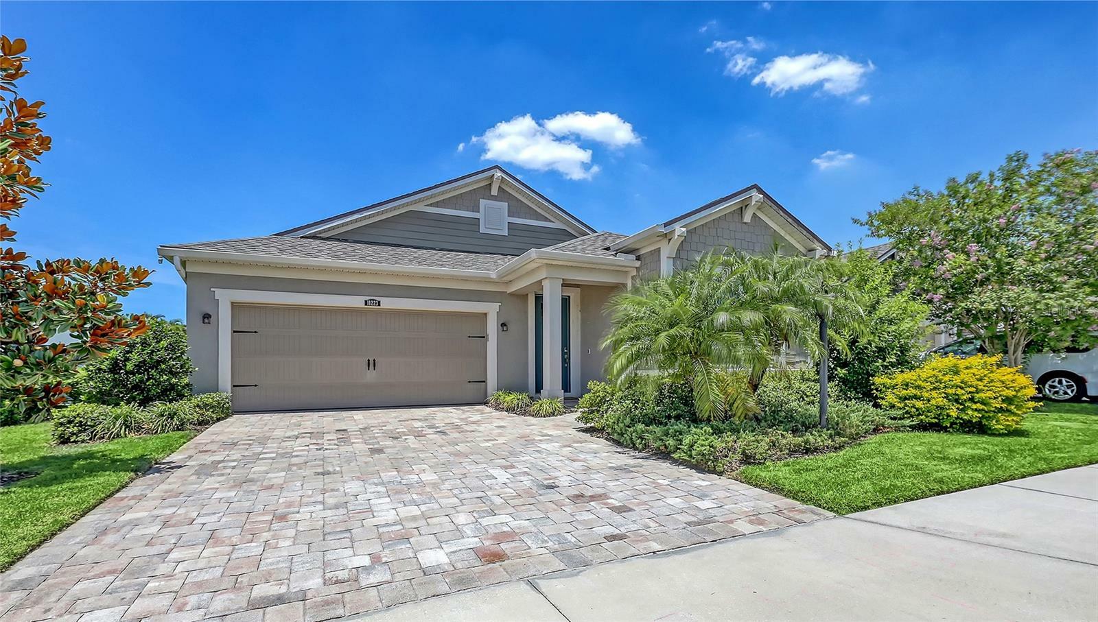 Property Photo: 11223 Spring Gate Trail FL 34211