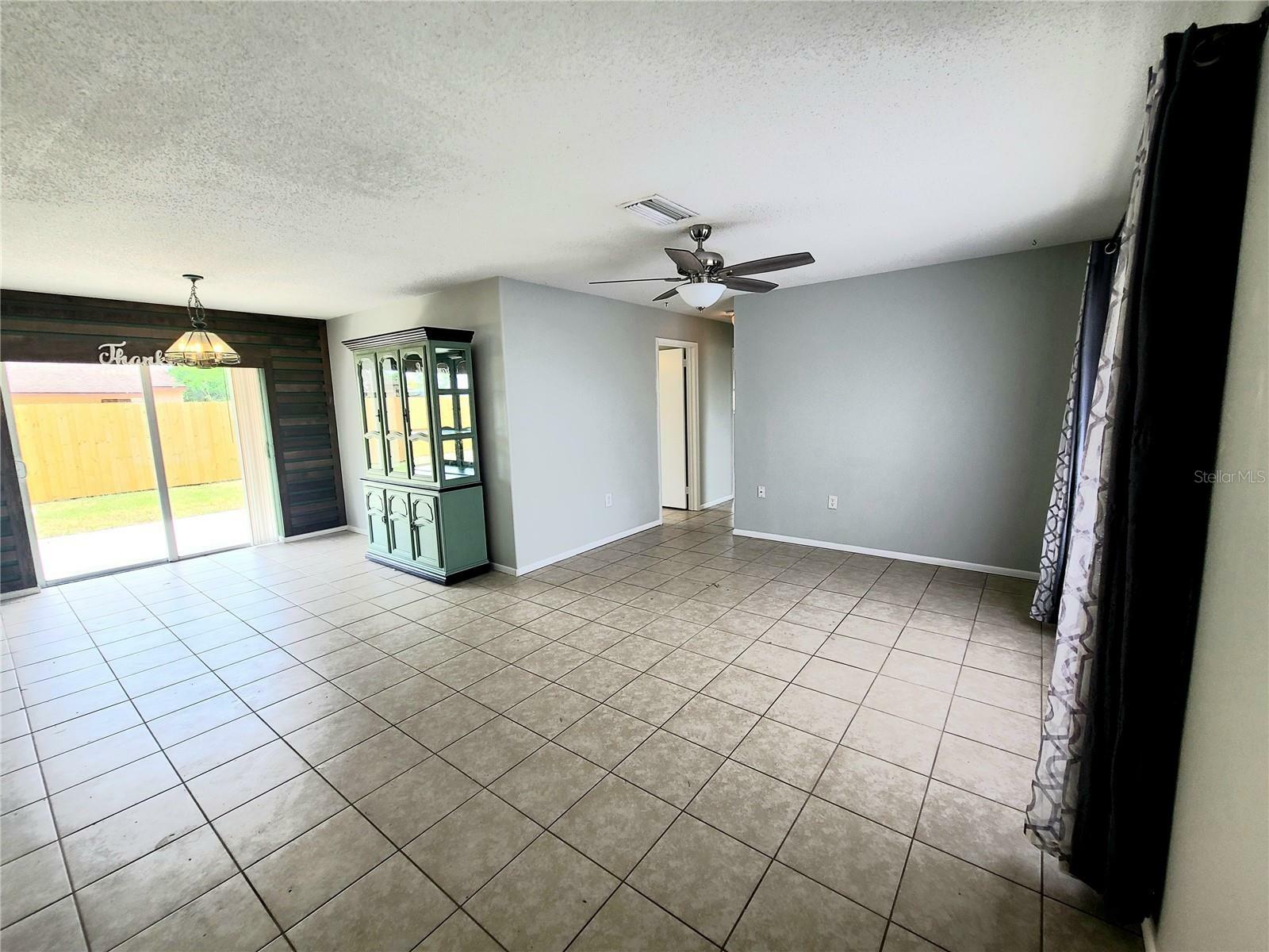 Property Photo: 3526 Southern Parkway W FL 34205