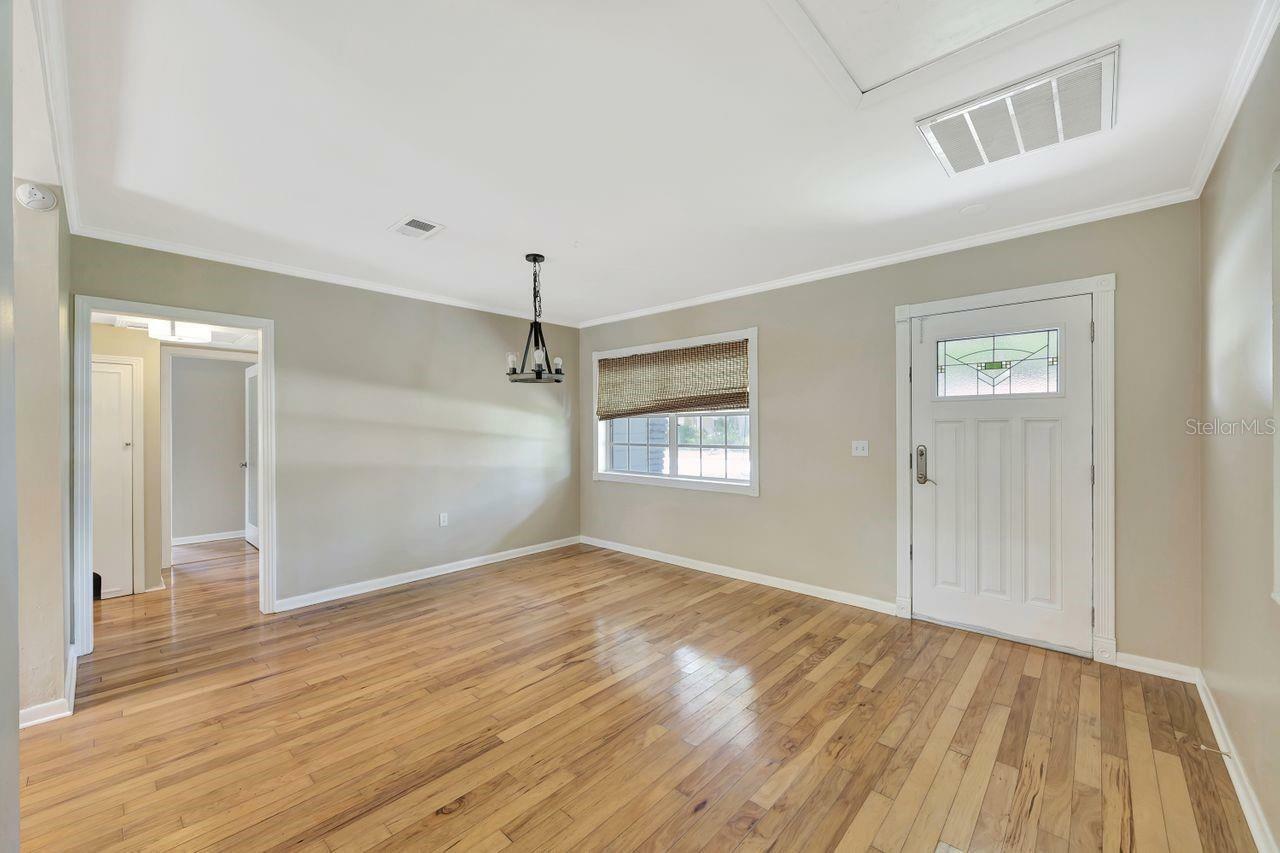 Property Photo: 4619 W Bay Villa Avenue FL 33611