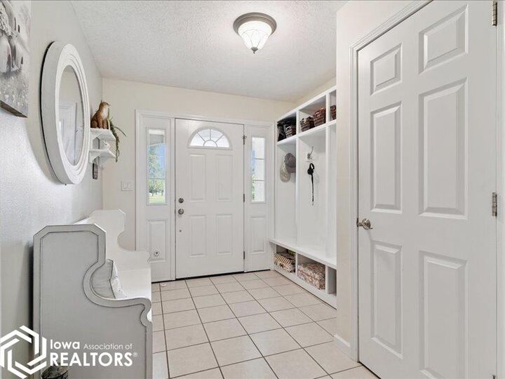 Property Photo: 306 South Drive IA 52638