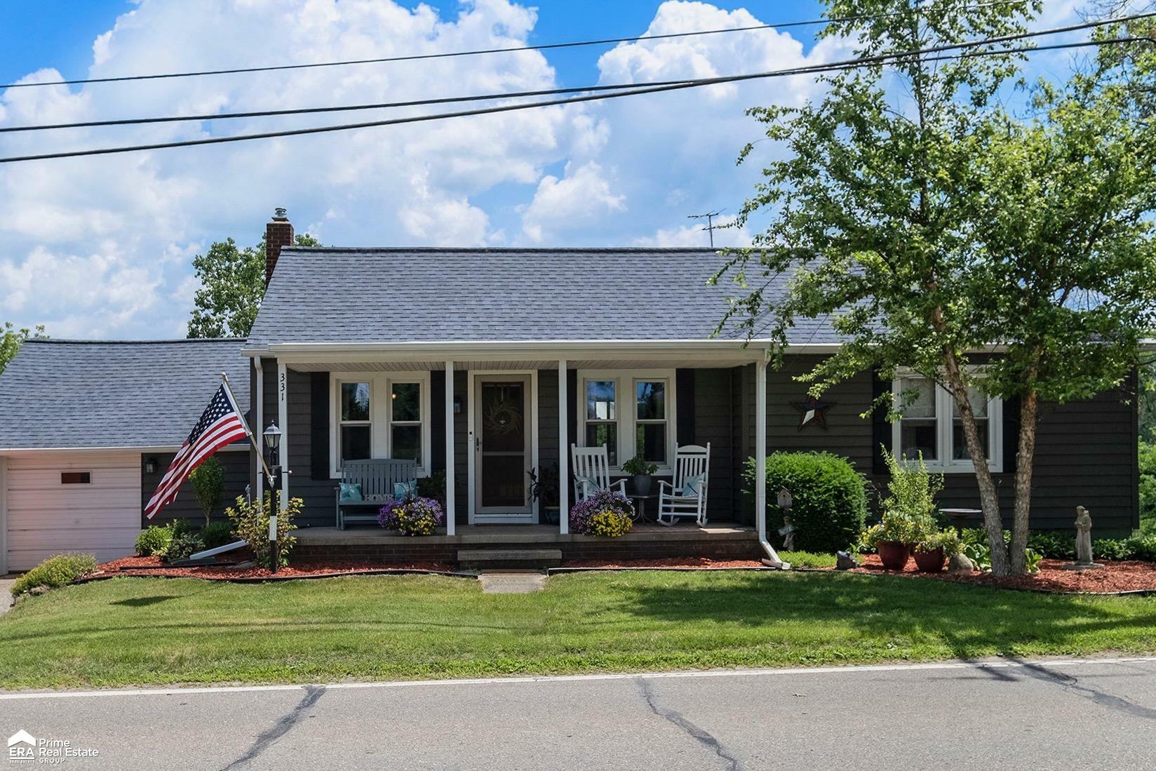 Property Photo: 331 South Street MI 48462