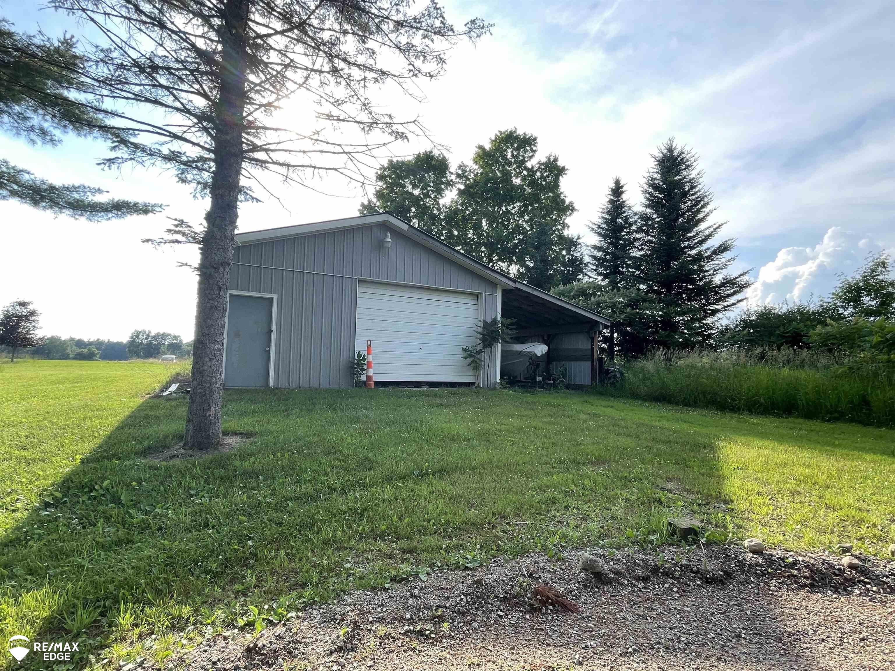 Property Photo: 6241 Oliver Road MI 48435