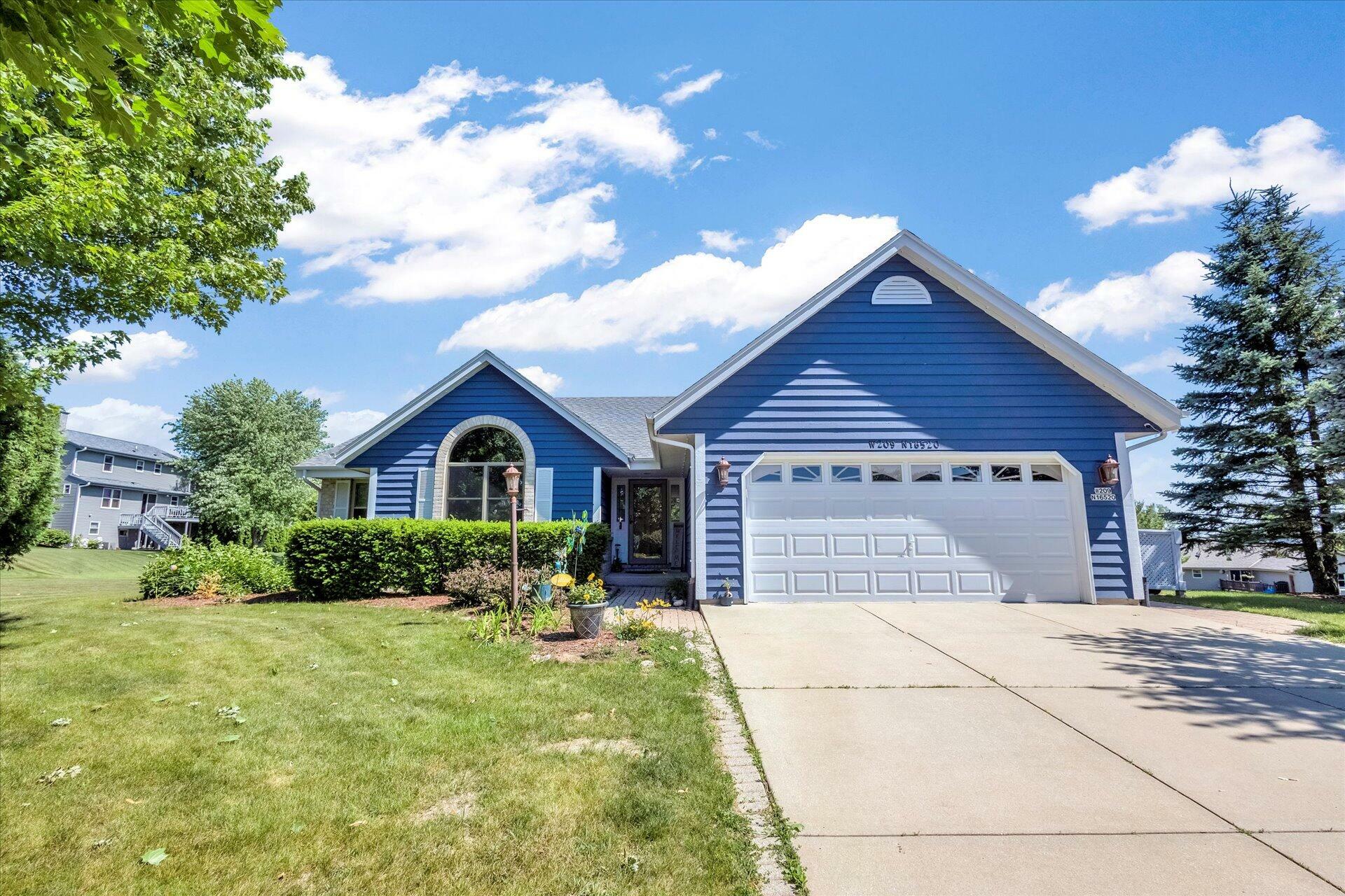 Property Photo: W209n16520 Cairn Ct WI 53037