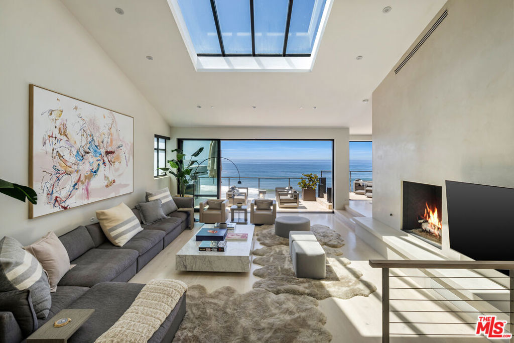 31504 Victoria Point Road  Malibu CA 90265 photo