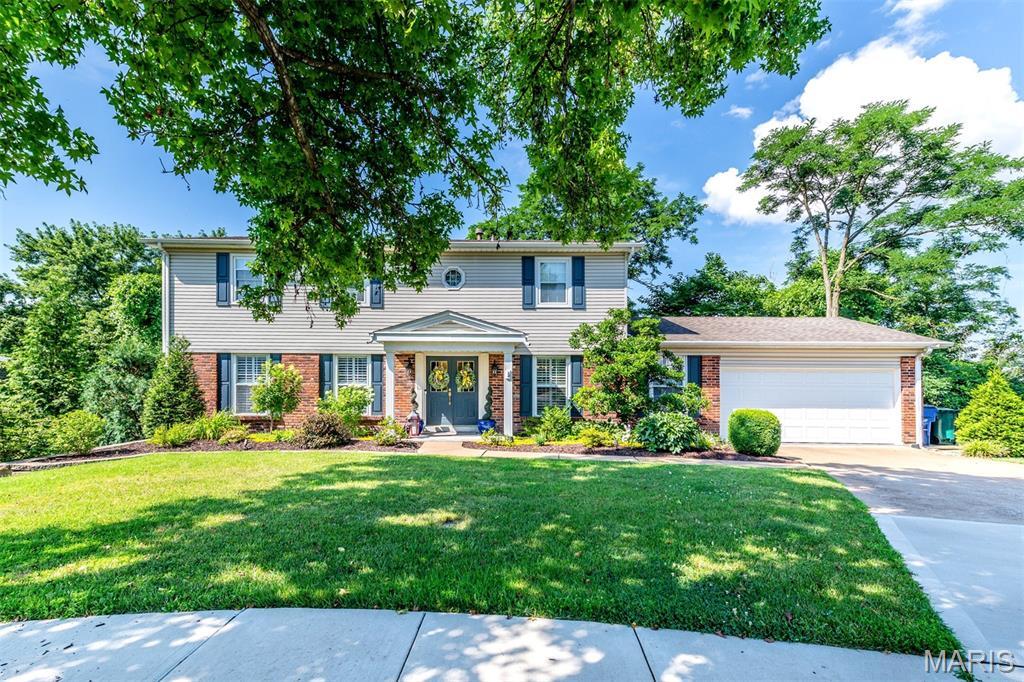 Property Photo: 2211 Viewroyal Drive MO 63131