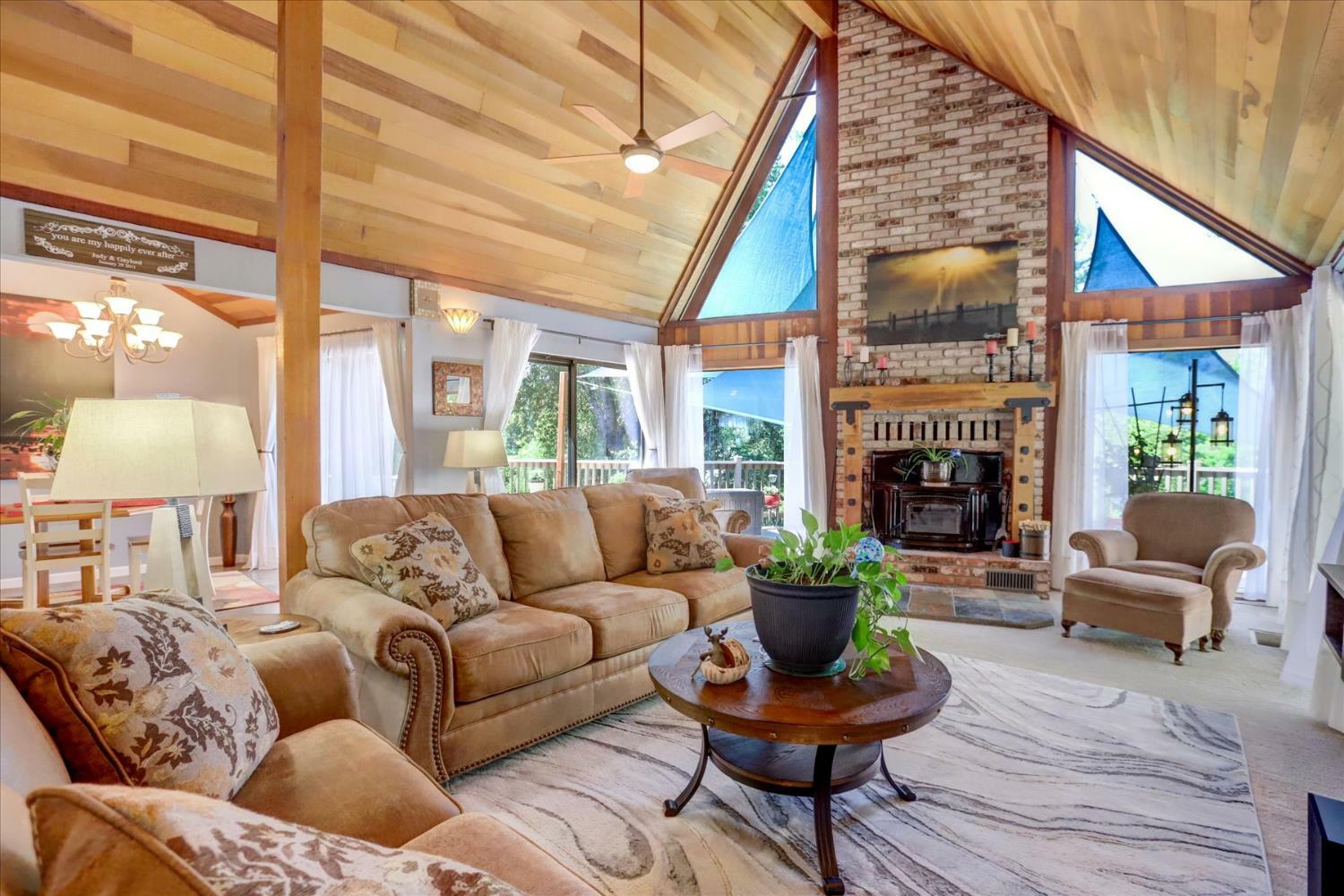 Property Photo: 11344 Sandpiper Way CA 95946