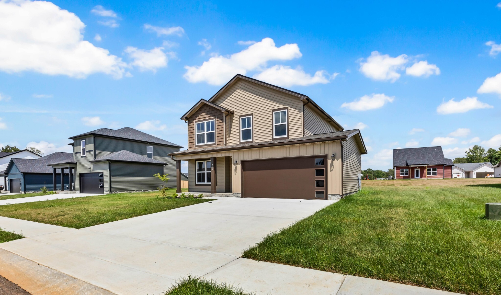 Property Photo:  215 Donegal Dr  TN 37042 