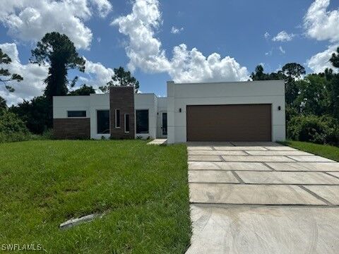 Property Photo: 55 Colin Avenue S FL 33976