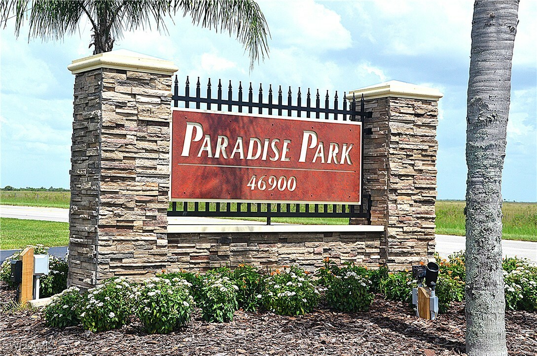 Property Photo: 46900 Bermont Road FL 33982