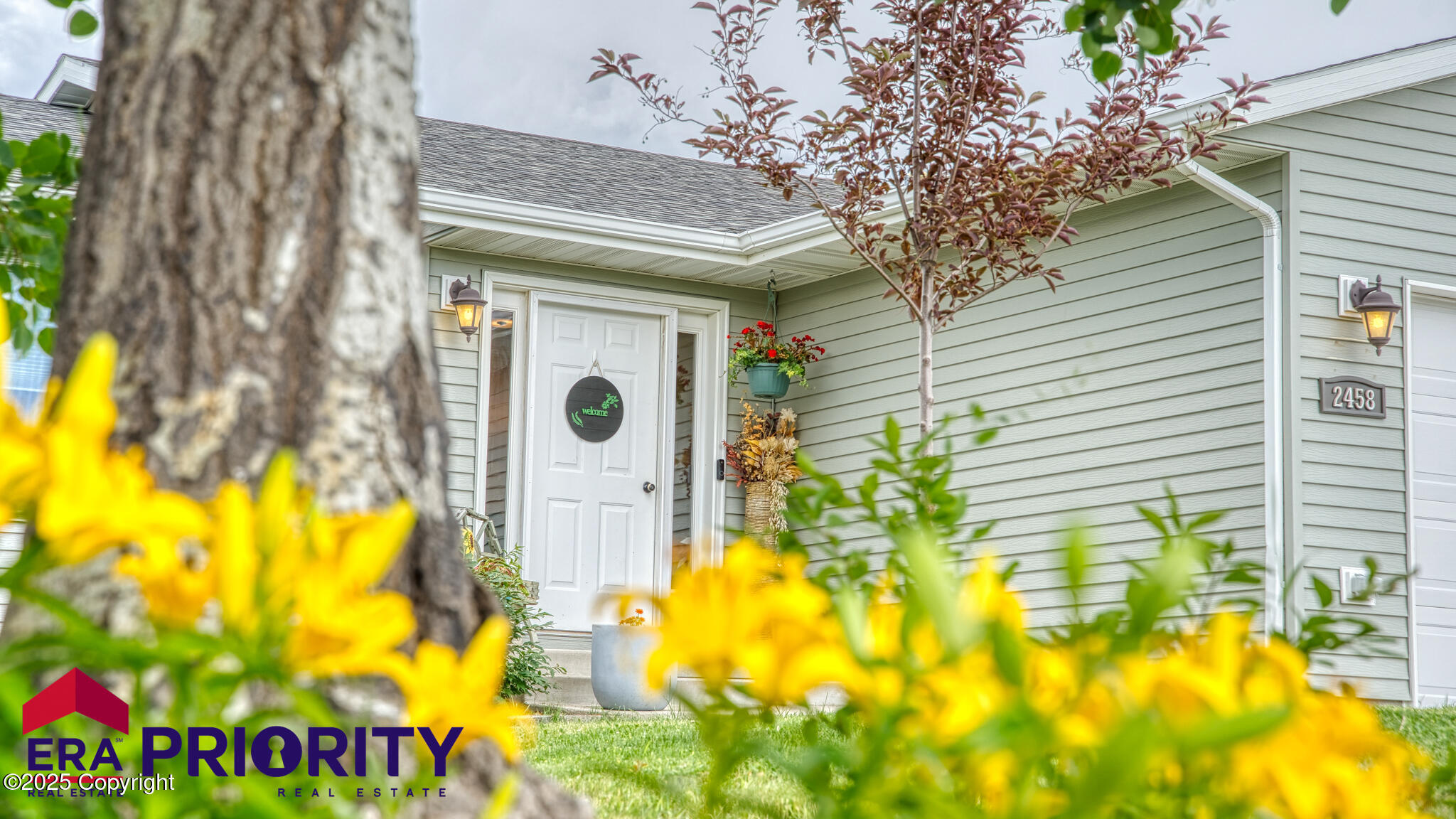 Property Photo: 2458 Beaver Dr W WY 82718