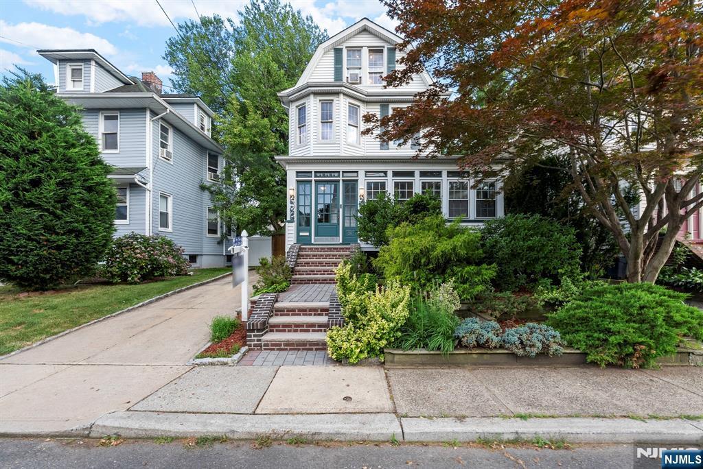 Property Photo:  35 Edwin Street  NJ 07660 