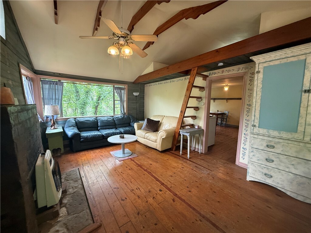 Property Photo: 16 Nut Street AR 72632