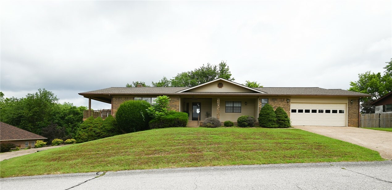 109 W Watts Street  Harrison AR 72601 photo