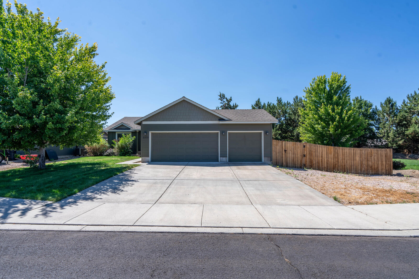 Property Photo:  2370 SW Kalama Avenue  OR 97756 