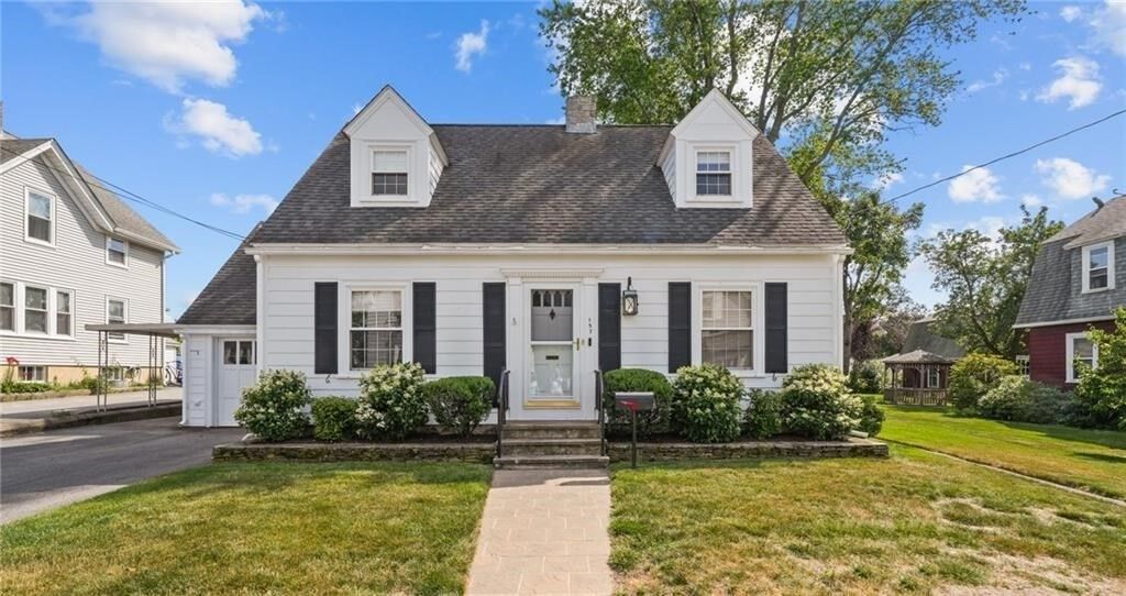 Property Photo:  157 Schuyler Ave  RI 02914 