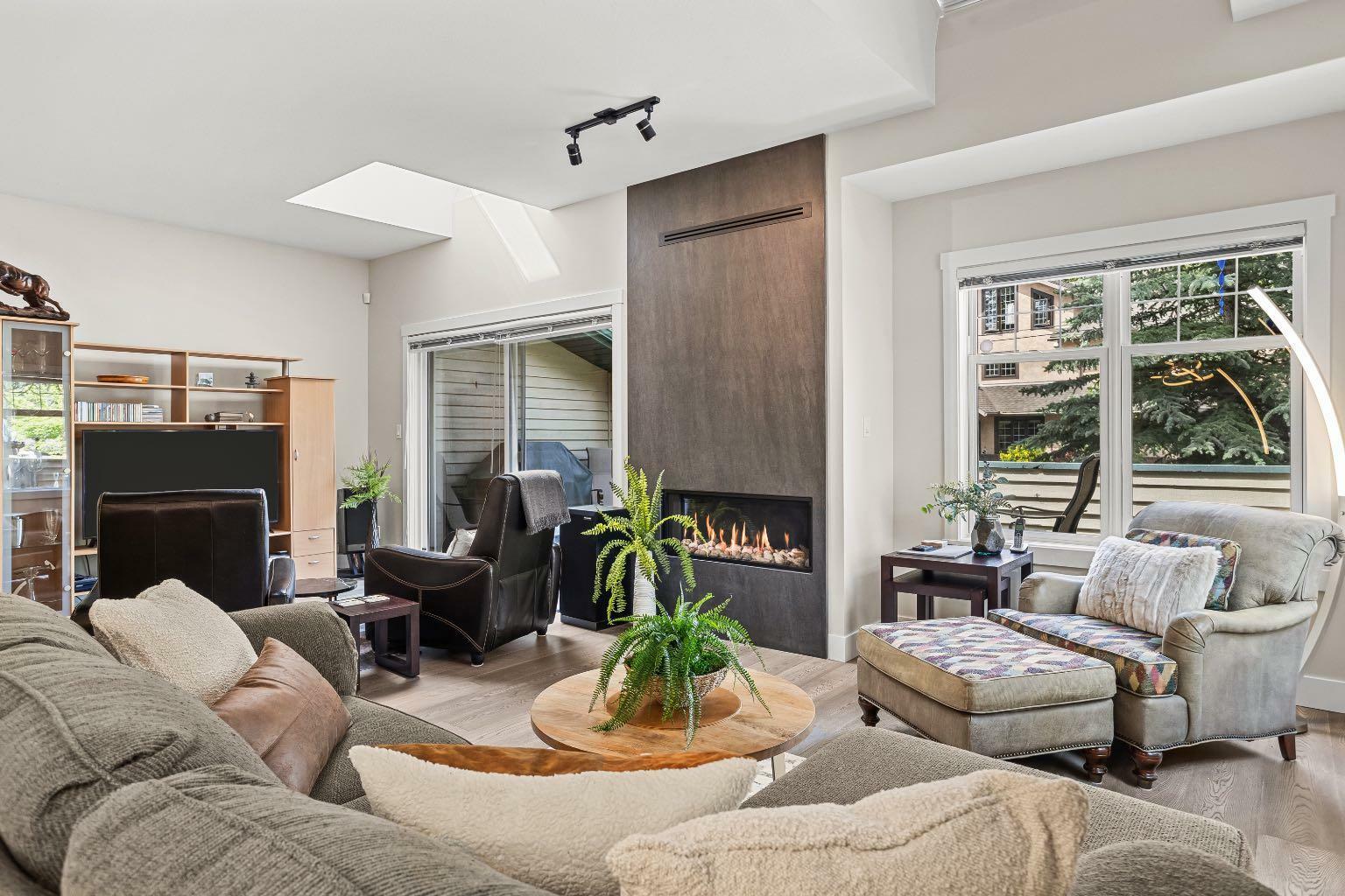 Property Photo: 164 Rundle Drive 4 AB T1W 2L7