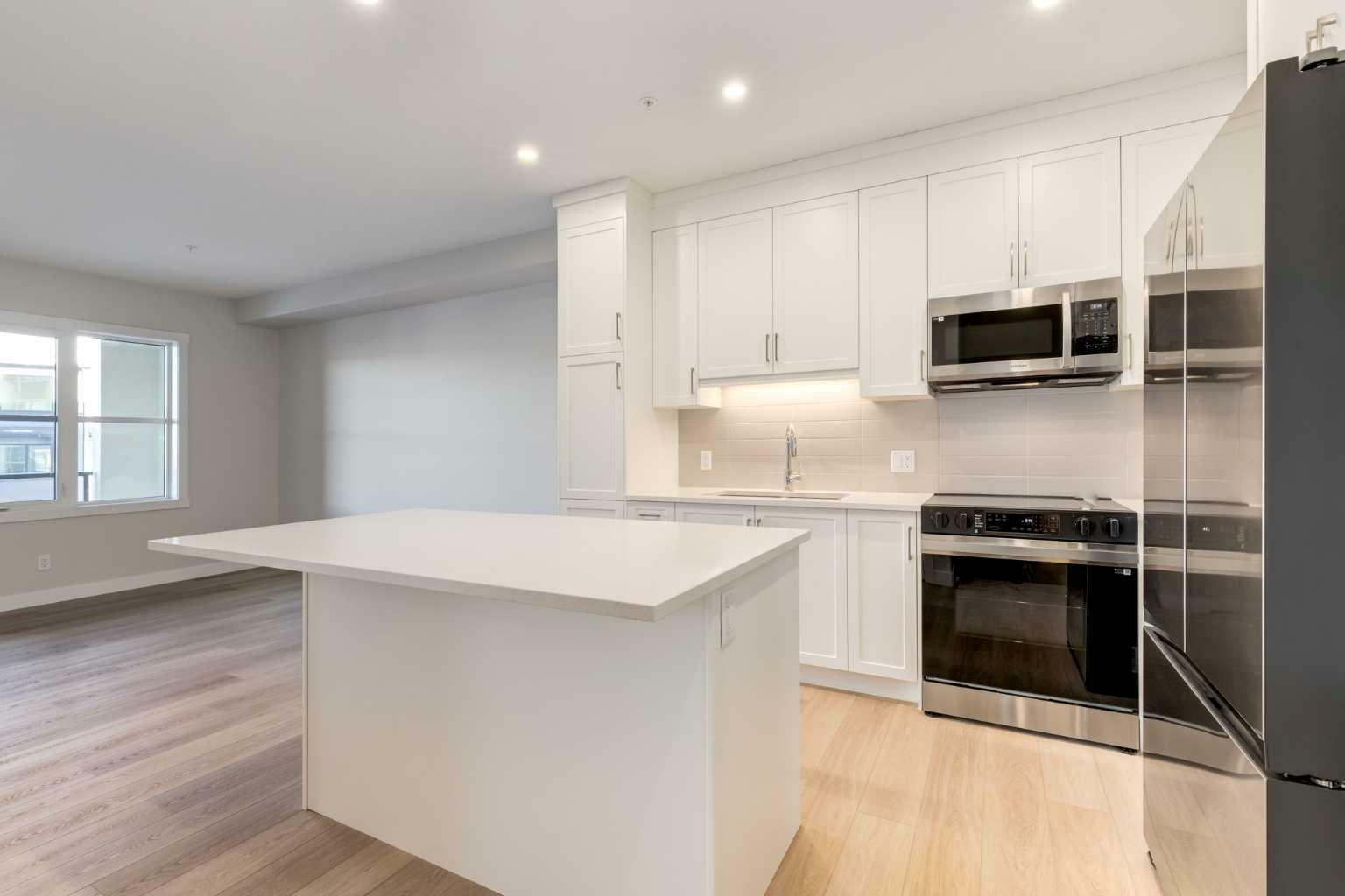 Property Photo: 81 Arbour Lake View NW 1203 AB T3G 0H4