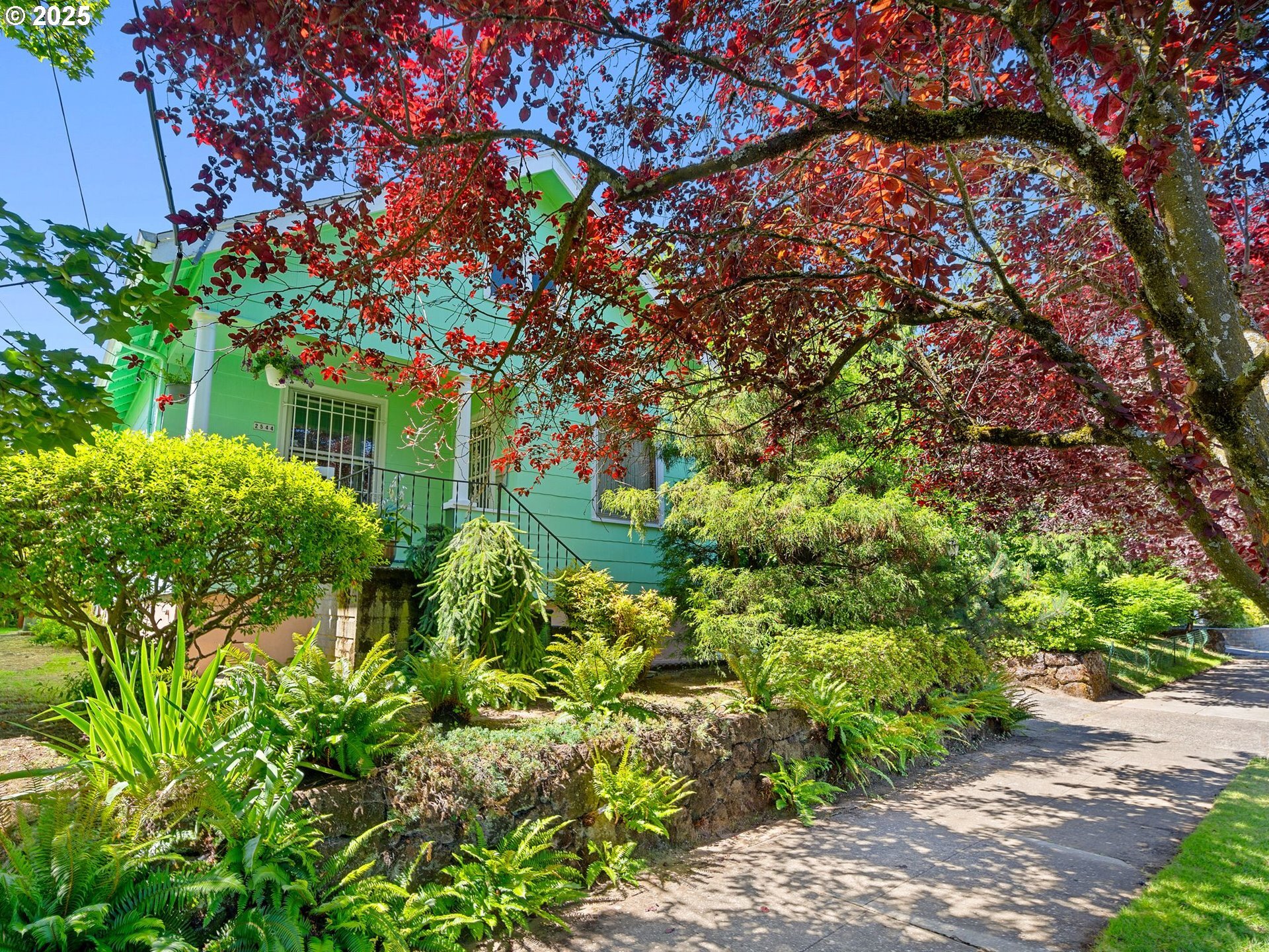 Property Photo: 2544 N Watts St OR 97217