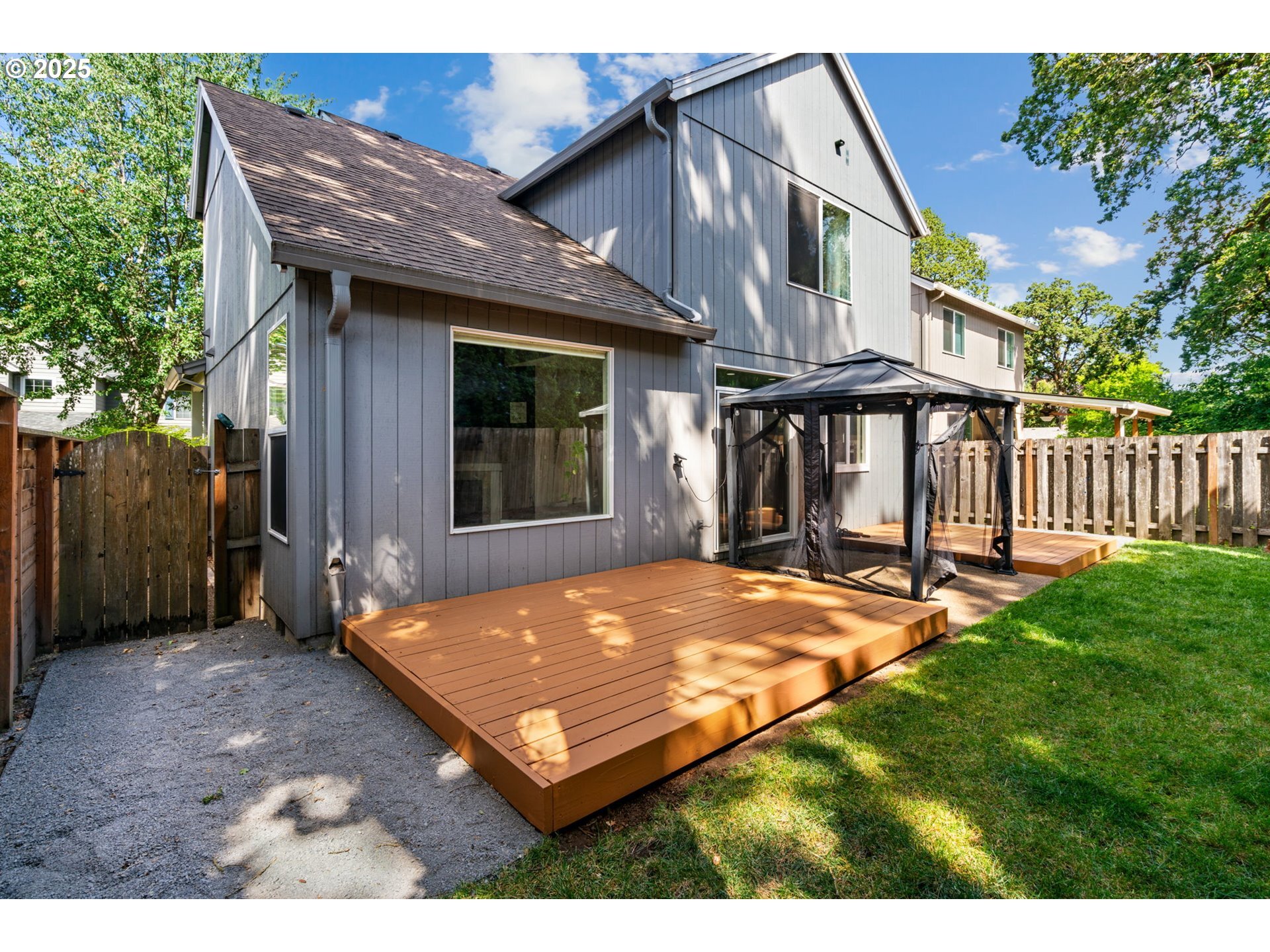 Property Photo: 10760 SW Sitka Ct OR 97223