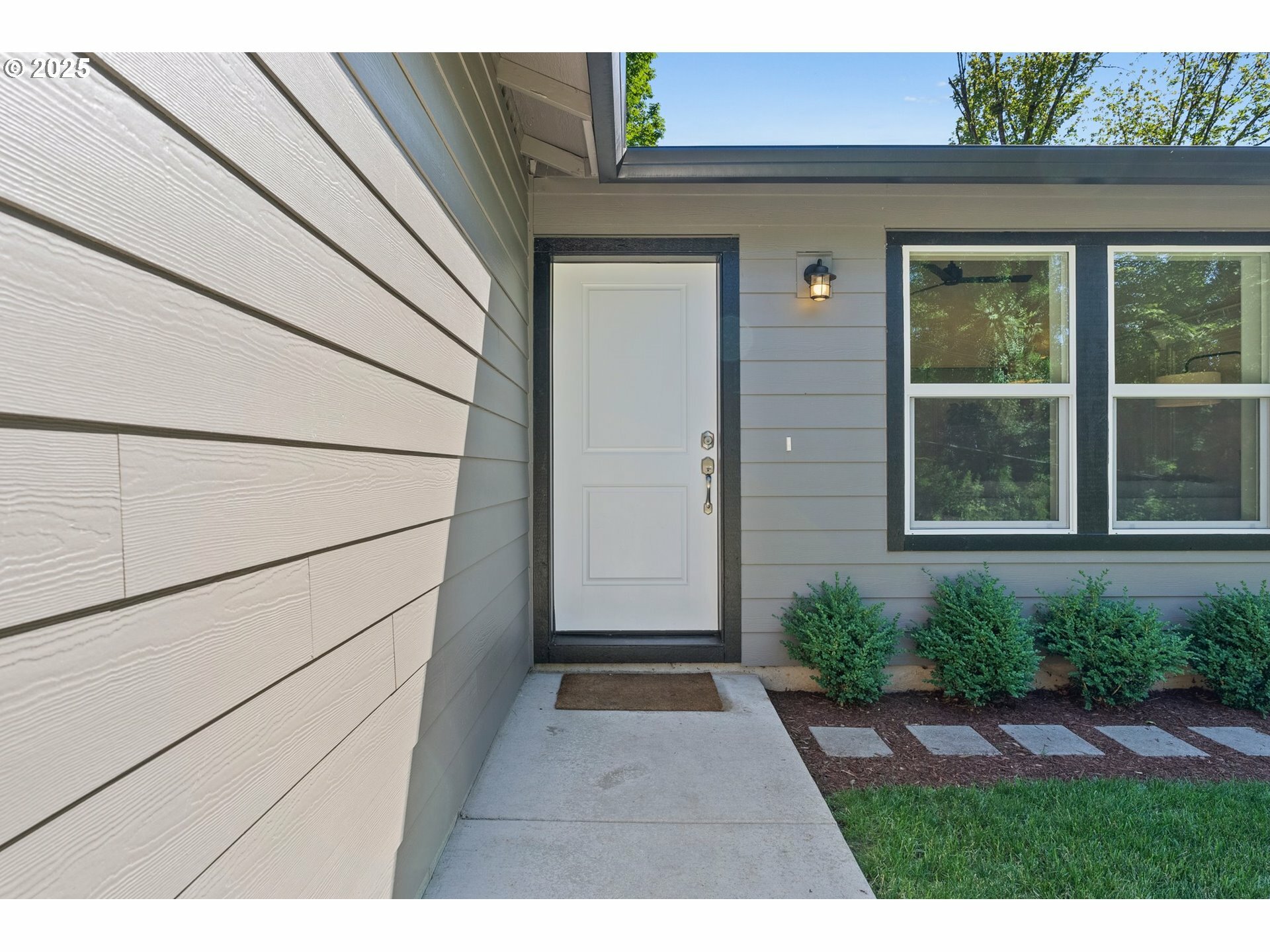 Property Photo: 211 SE Alder St WA 98596