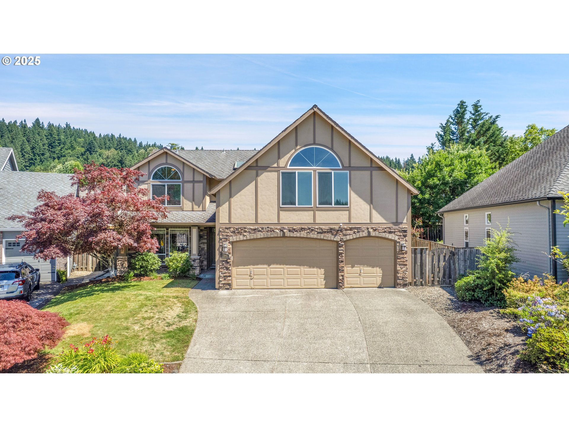 Property Photo:  10642 SE Happy Valley Dr  OR 97086 