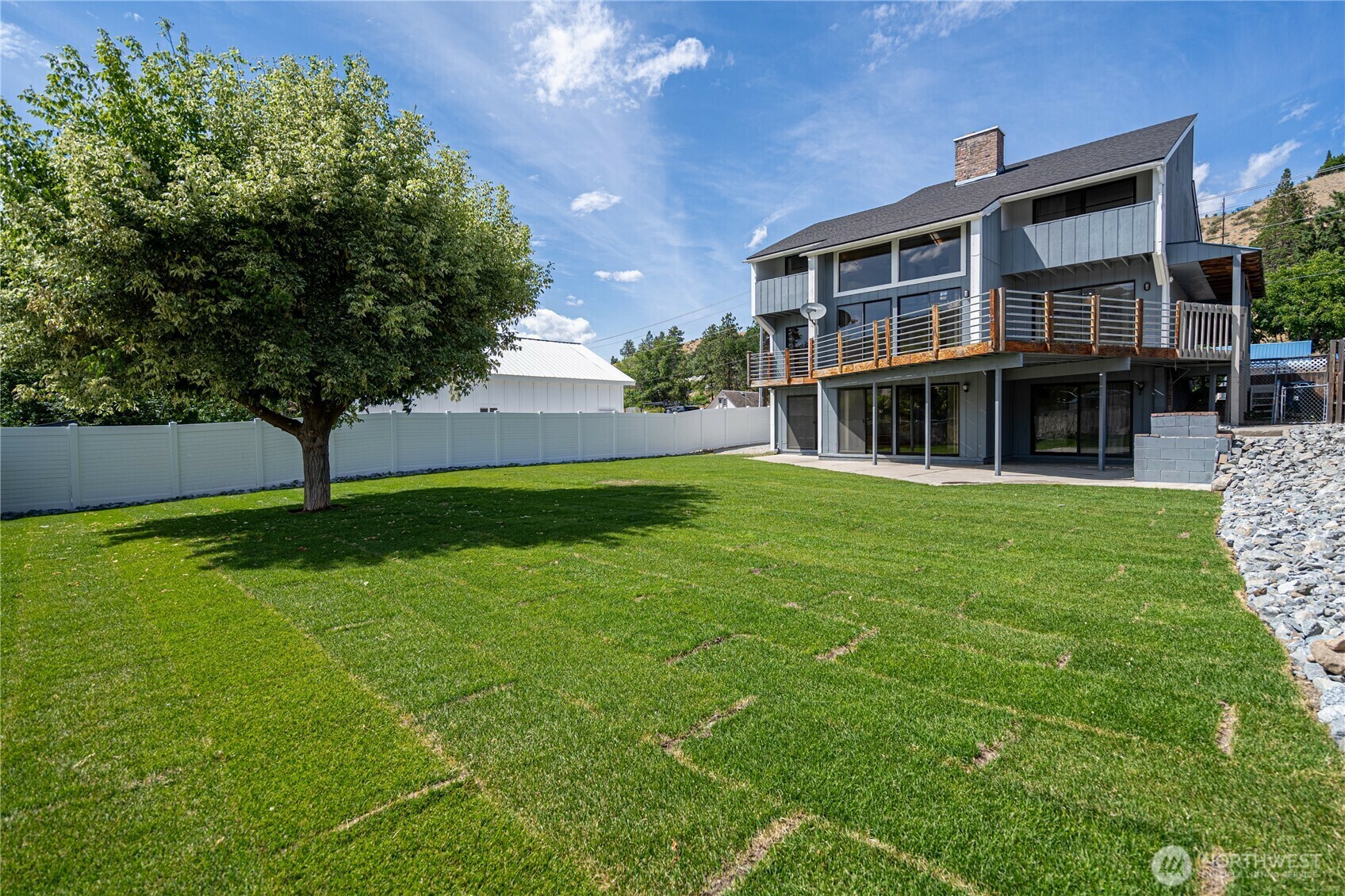 Property Photo: 228 E Gibson Avenue WA 98816
