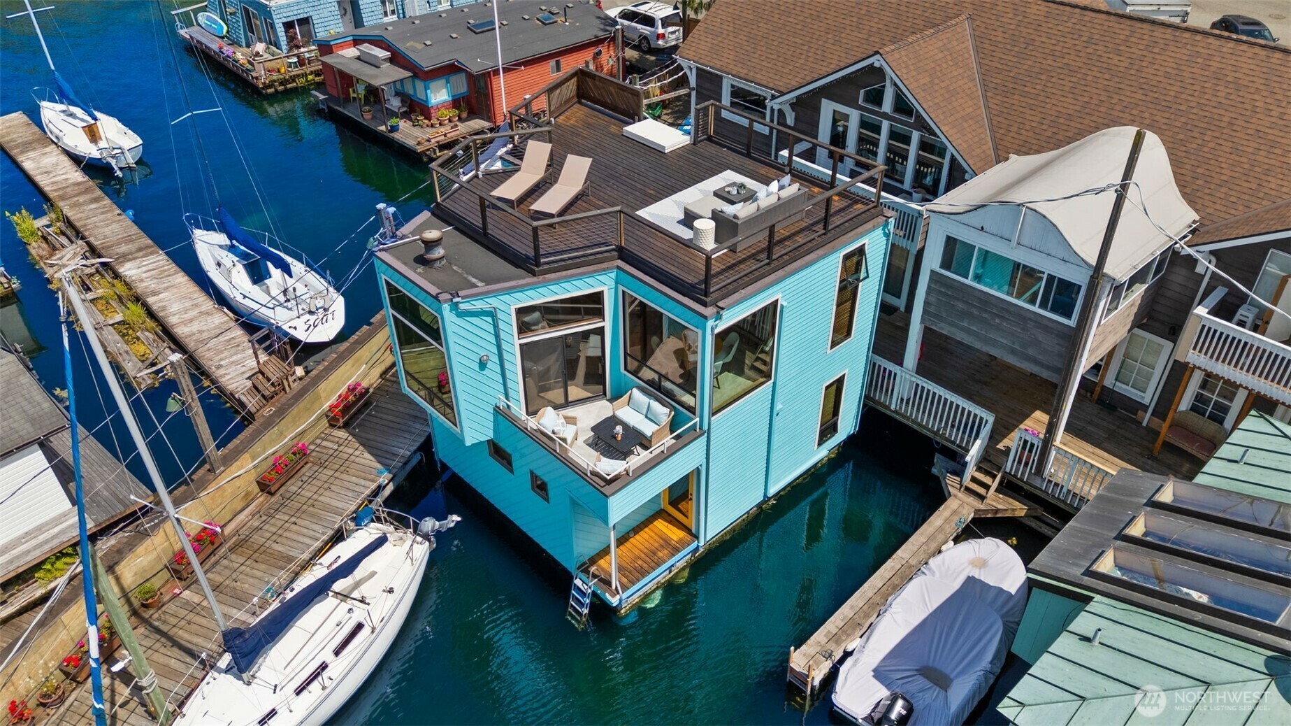 Property Photo:  2727  Fairview Avenue E 1  WA 98102 