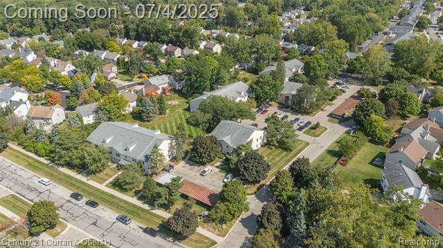 Property Photo: 841 Bloomfield Village Boulevard Unit #H MI 48326