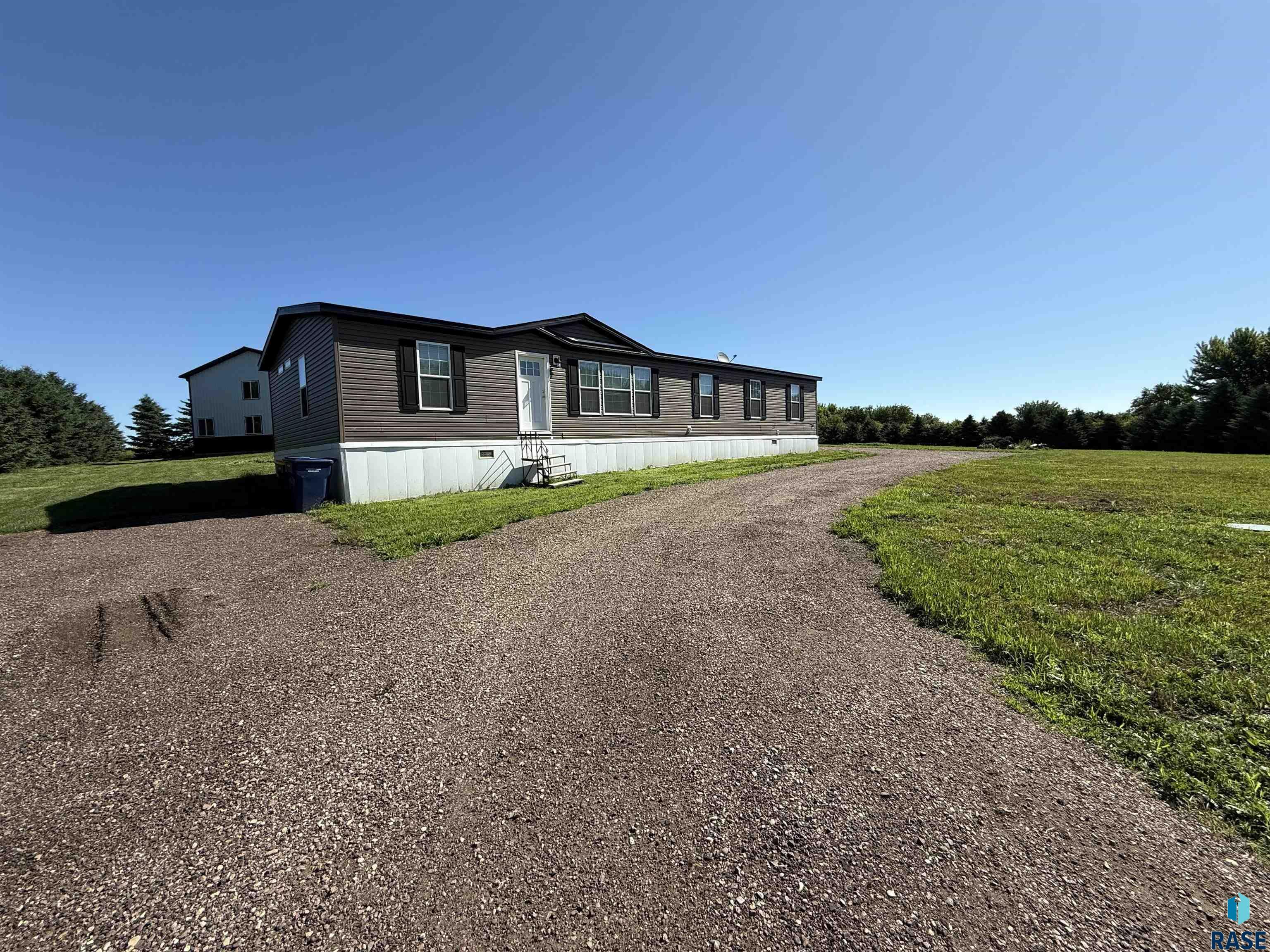 Property Photo: 46644 256th St SD 57033