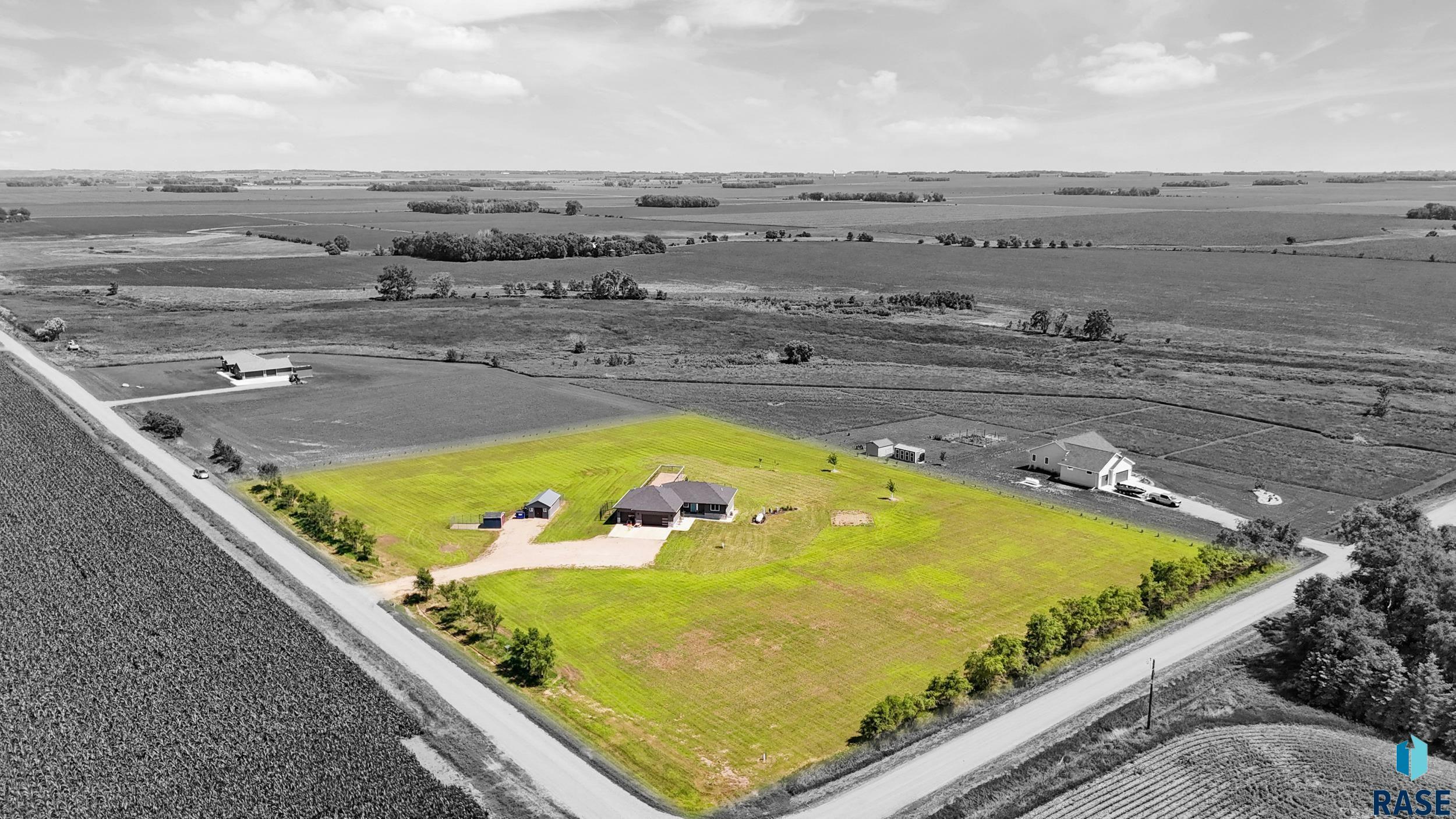 Property Photo: 47505 284th St SD 57013
