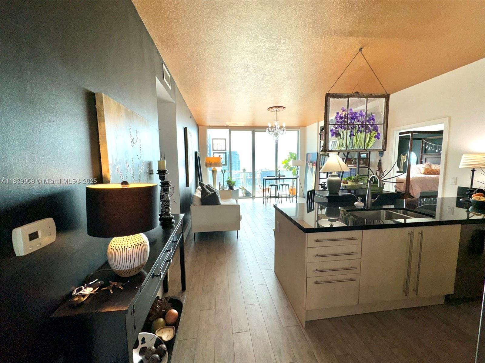 79 SW 12th St 3904S  Miami FL 33130 photo