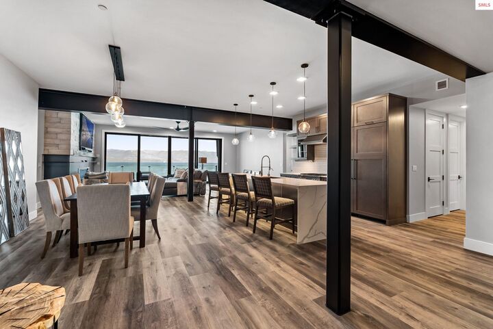 Property Photo:  802 Sandpoint Ave #8201  ID 83864 