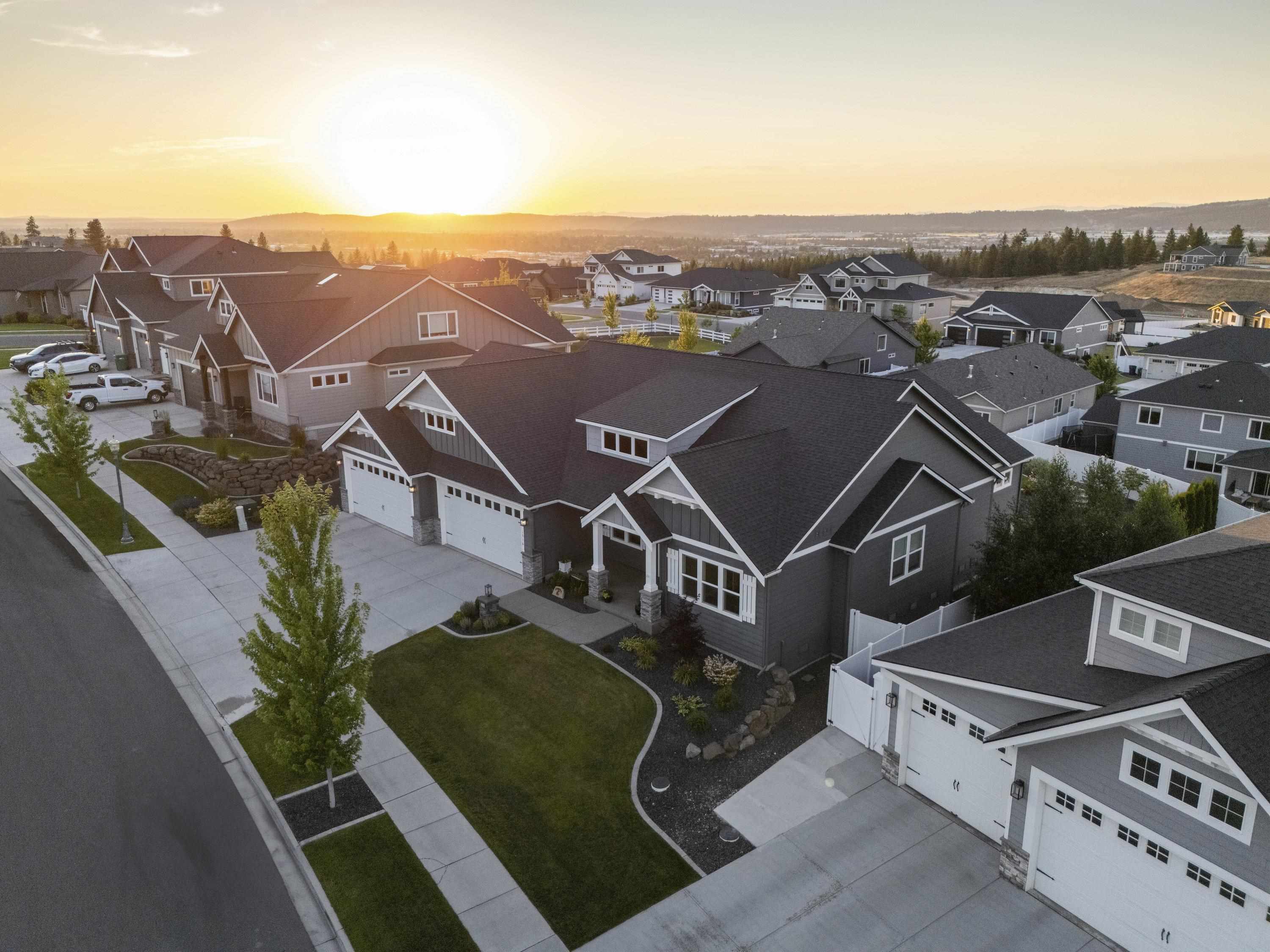 Property Photo: 1516 S Morningside Heights Dr WA 99016