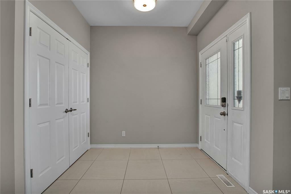 Property Photo: 1008 K Avenue N SK S7L 2N6