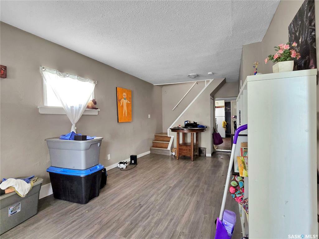 Property Photo: 312 E Avenue S SK S7M 1S1