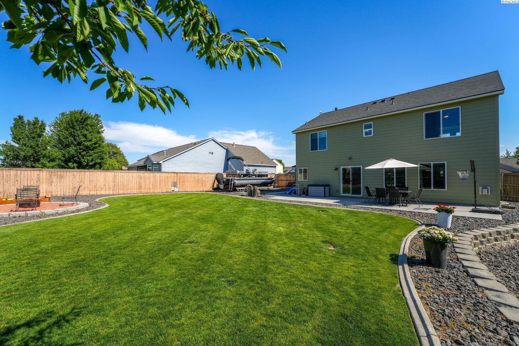 Property Photo: 9819 Norfolk Dr WA 99301